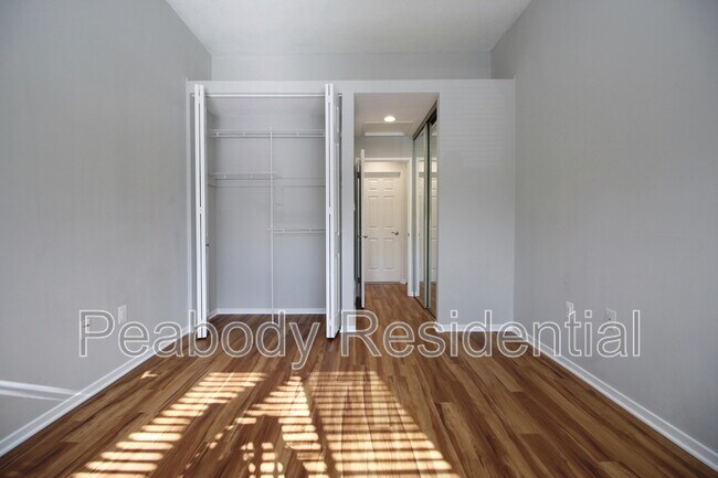 Building Photo - 1956 Villaridge Dr