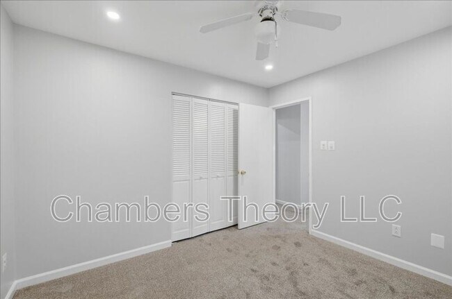 Building Photo - 2988 Borge St