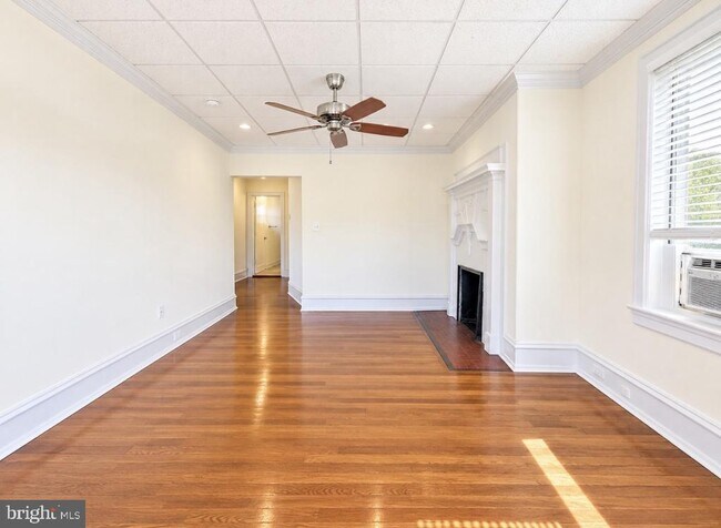 Building Photo - 815 Fayette St