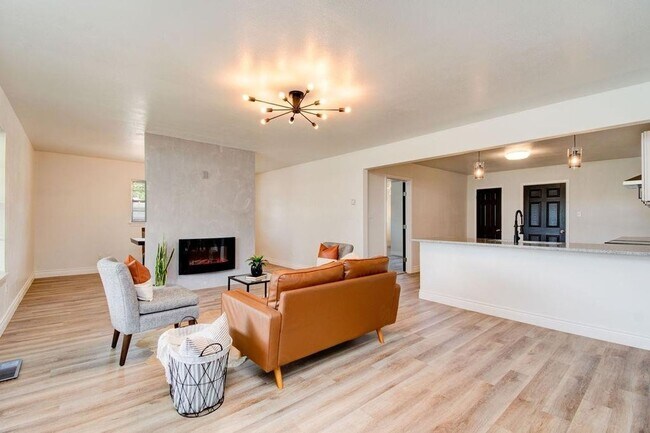 Building Photo - AVAILABLE FOR PRE-LEASE - Modern & Charming 3 Bedroom