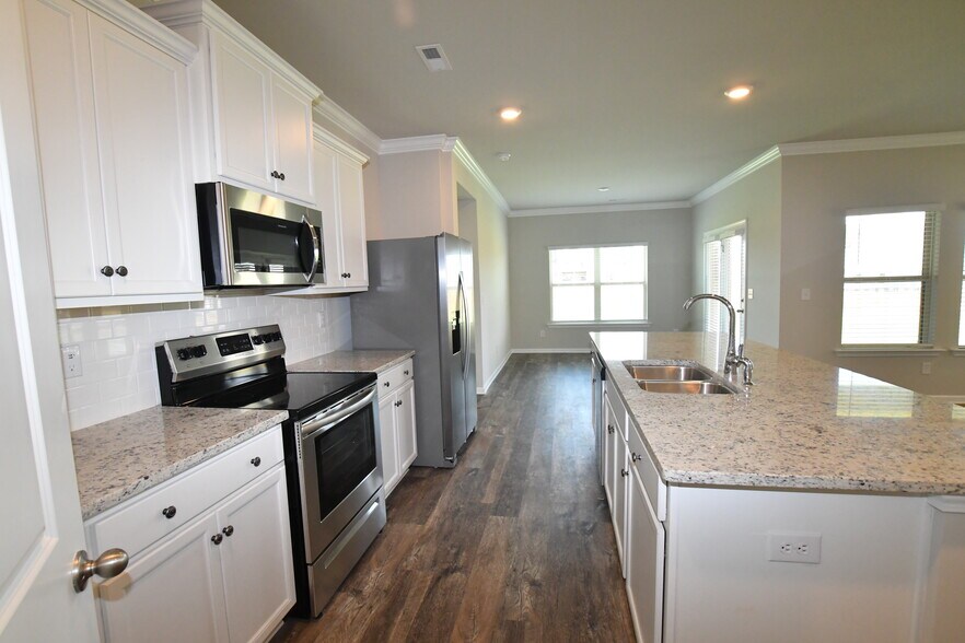 Building Photo - 109 Delilah Ln