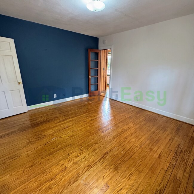 Building Photo - 8533 Circle Dr