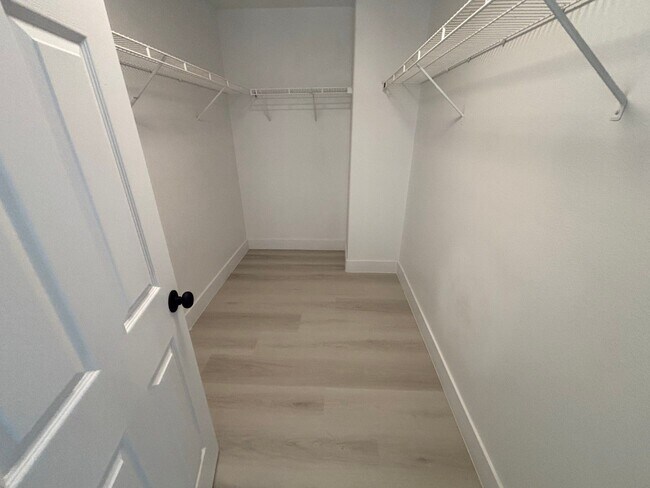 Building Photo - Spacious 4Br/3Ba Home in Galena Pointe – in North Las Vegas