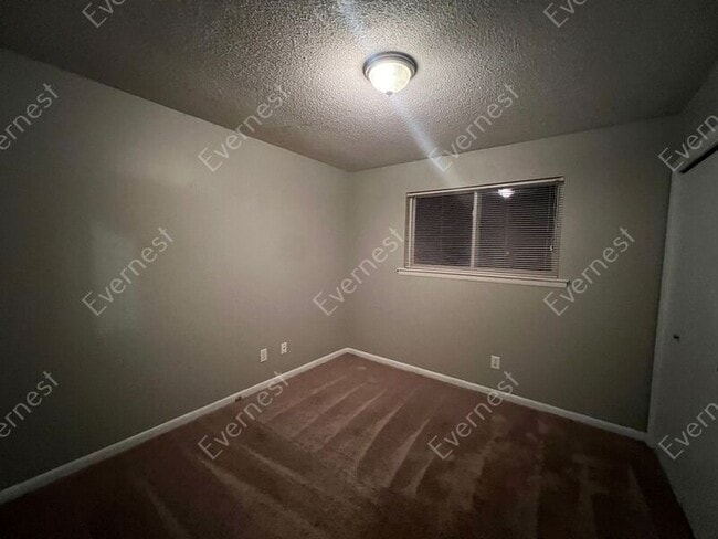 Building Photo - 1024 N J P Wright Loop Rd