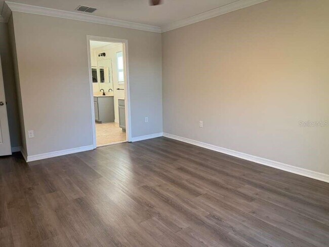 Building Photo - 10600 Reams Rd