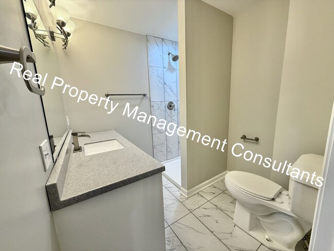 Building Photo - Stylishly Updated 3-Bedroom, 3-Bath Home –...