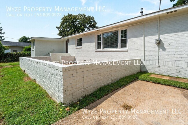 Building Photo - 503 Bob Wallace Ave SW