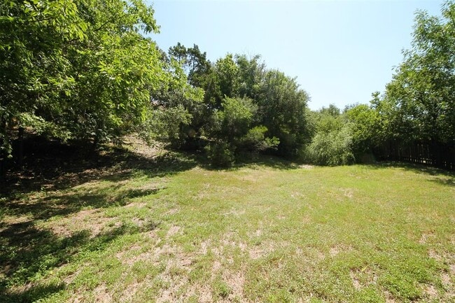 Building Photo - 6503 Heron Dr