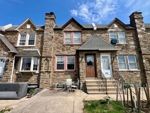 Building Photo - 3333 Chippendale St