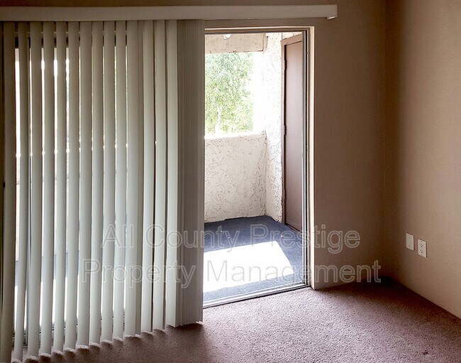 Building Photo - 4554 E Paradise Village Pkwy N