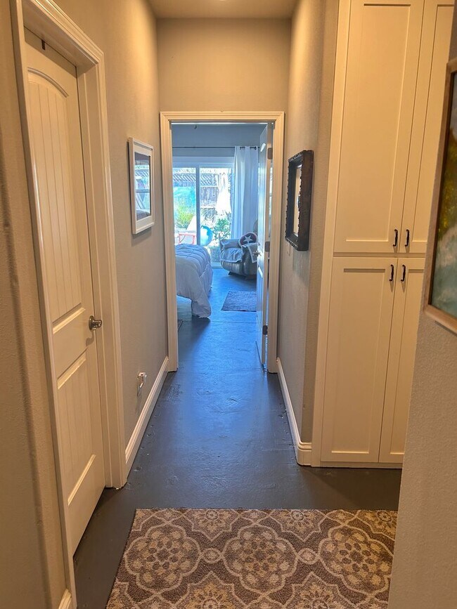 Building Photo - WOULD YOU LIKE TO CONTROL YOUR PG&E BILL AS A RENTER? MOVE-IN SPECIAL- $400 OFF OF THE 1ST MONTHS...