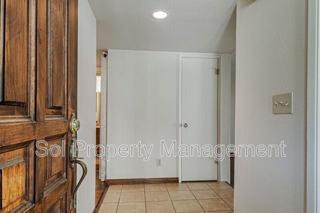 Building Photo - 111 Bean Creek Rd