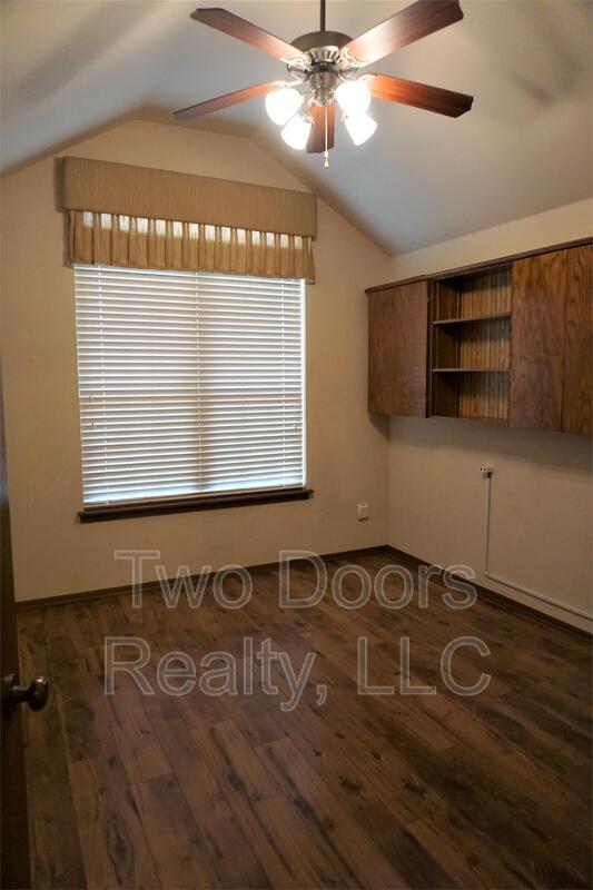 Building Photo - 9601 Crooked Creek Ln