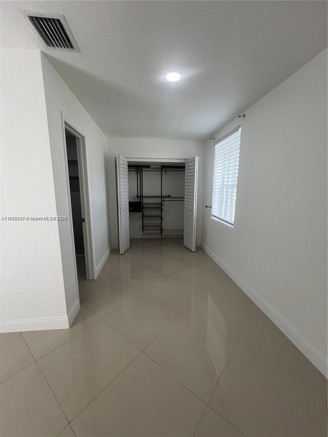Building Photo - 14813 SW 171st Terrace