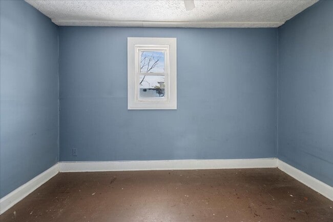 Building Photo - 1752-1752 N Rural St