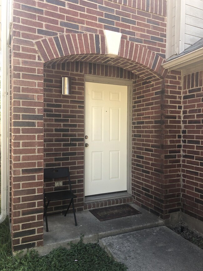 Building Photo - 9709 Sugar Hill Dr