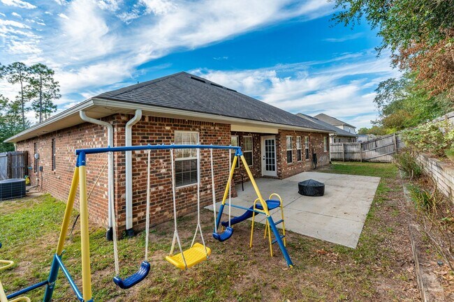 Building Photo - Beautiful 4 Bed / 2.5 Bath Home in Duggan ...