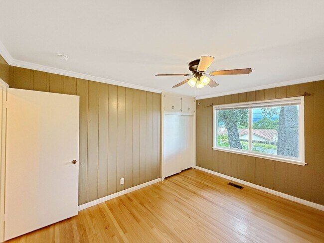 Building Photo - 3B/1BA Home in Escondido Available for Rent!
