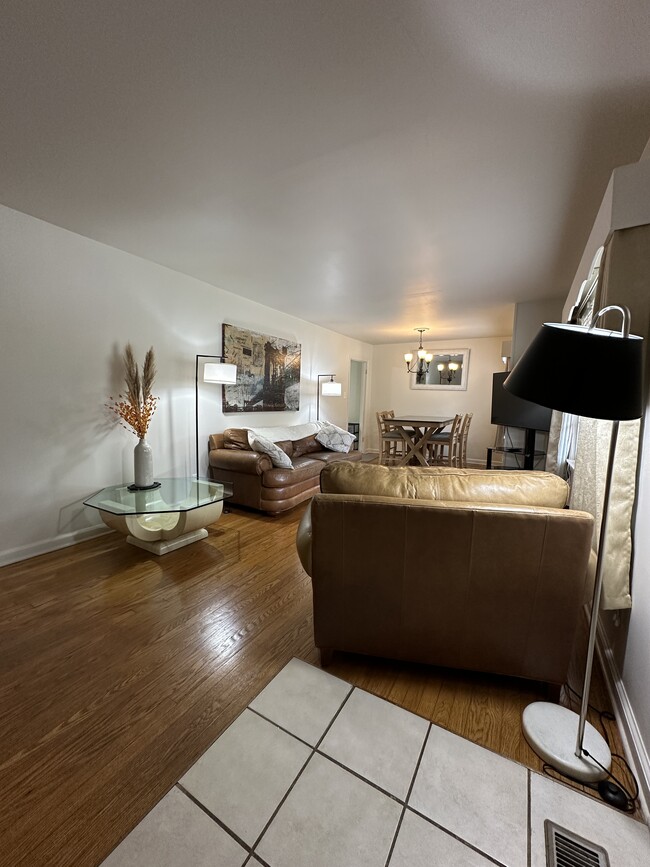 Building Photo - 2414 Fairmont Blvd