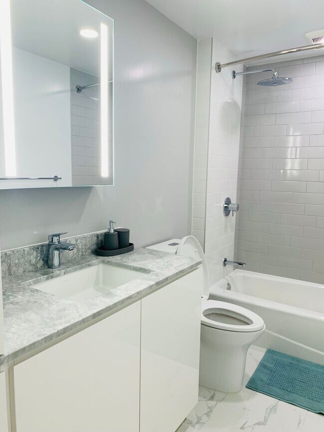 Building Photo - 'A'ali'i - Move In Fully Furnished Studio