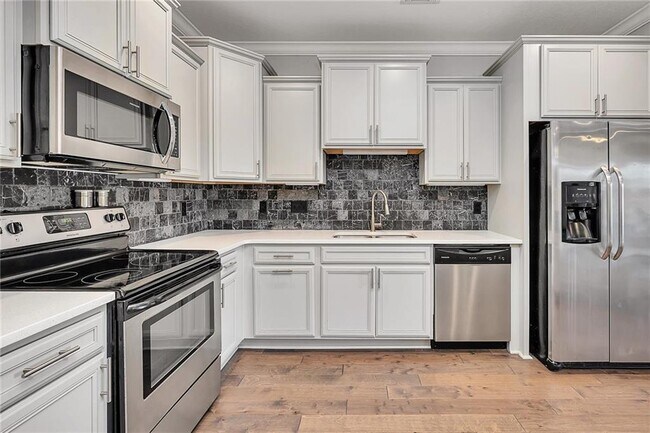 Building Photo - 505 Mariners Cir