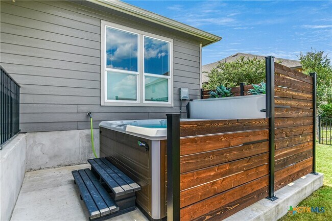 Building Photo - 109 Kyndals Meadow Cove