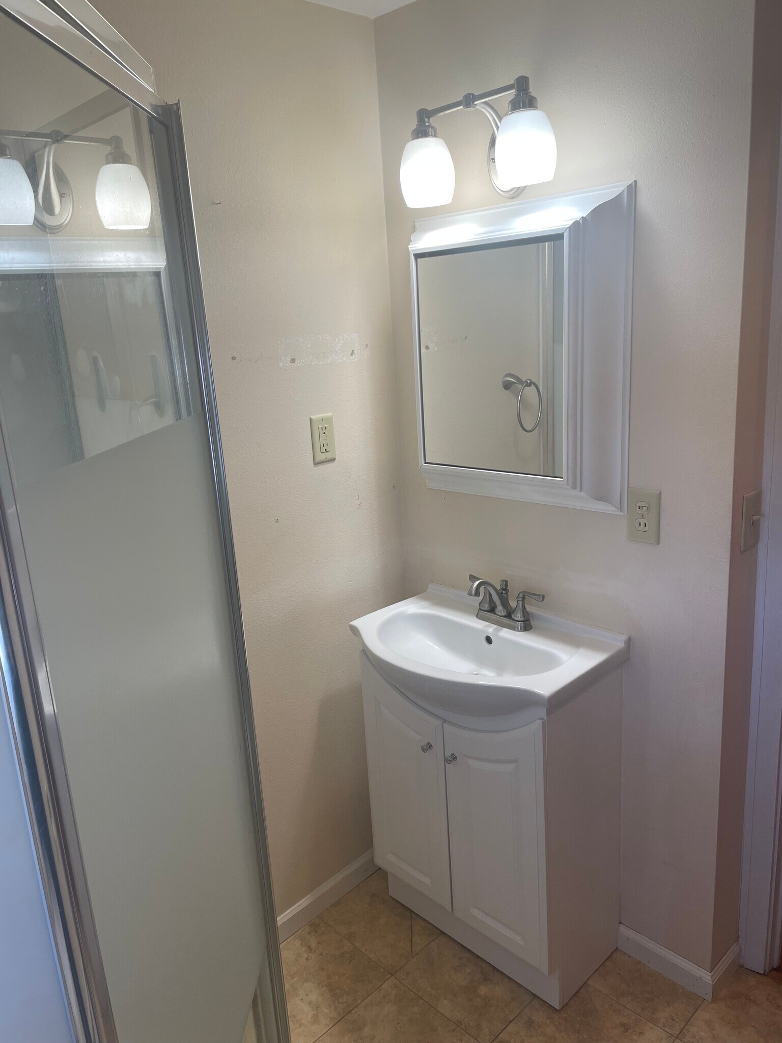 Building Photo - 207 Frank Ave NW