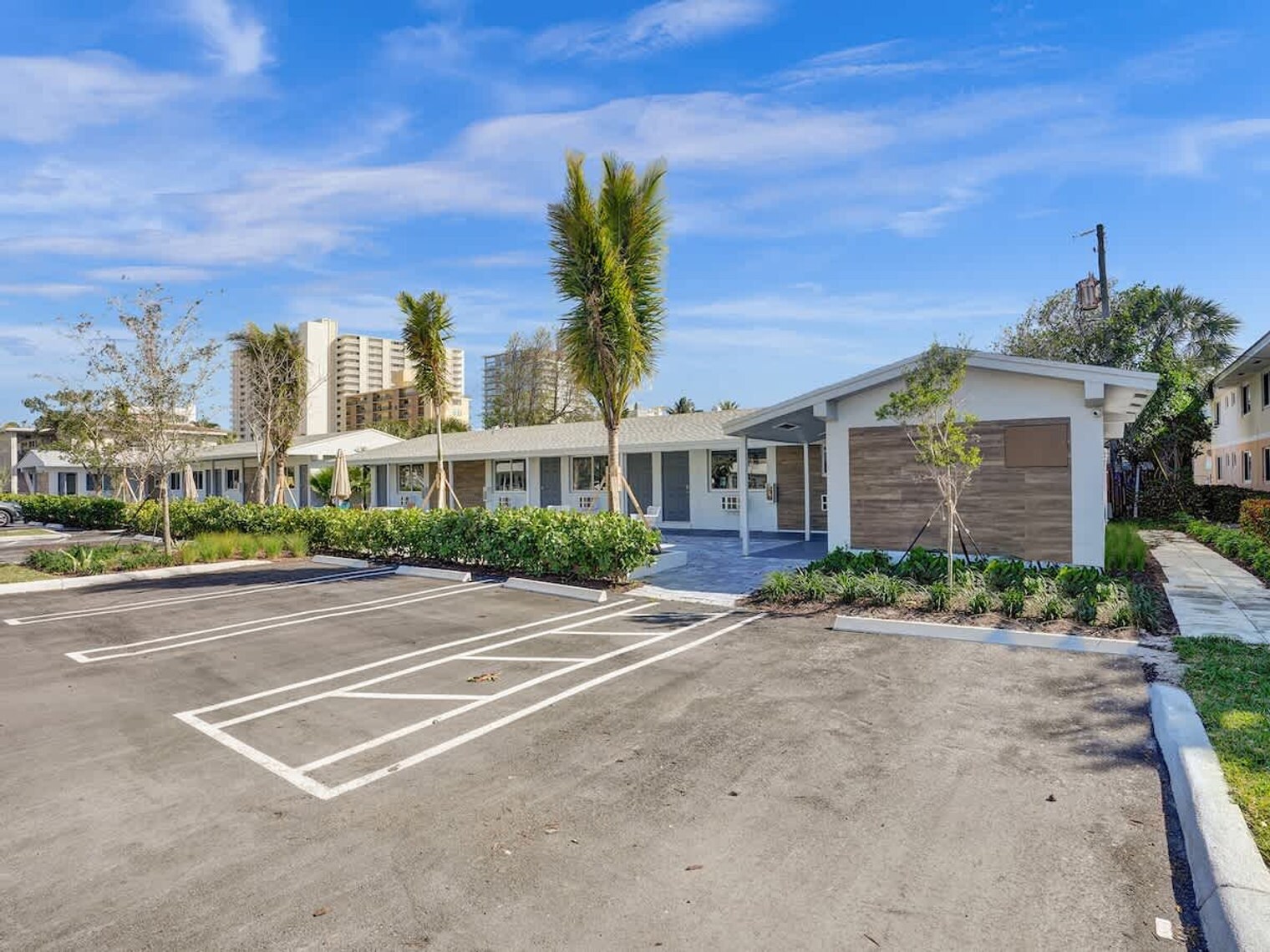 Building Photo - 3205 NE 9th St