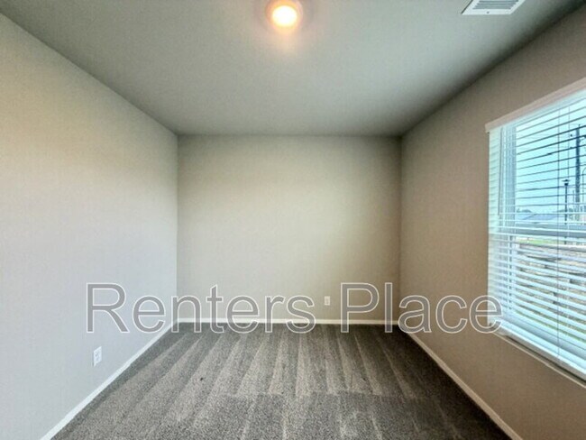 Building Photo - 3704 S 146th E Ave
