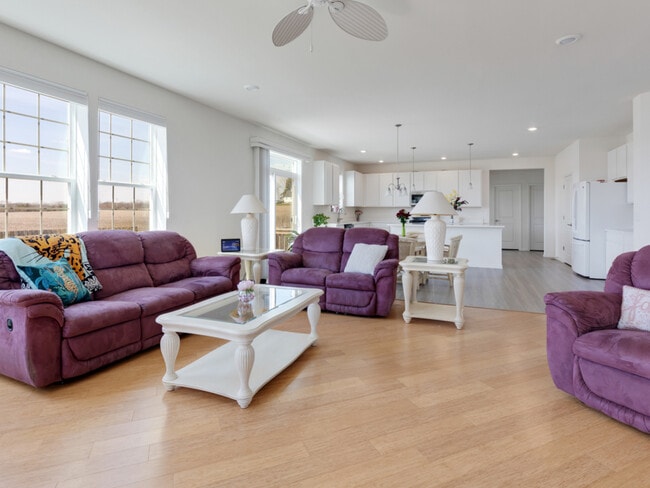 Building Photo - 1812 Empress Dr