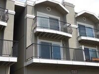 Building Photo - TWO BEDROOM END UNIT TWO-STORY CONDO WITH GREAT VIEWS IN SAN RAFAEL