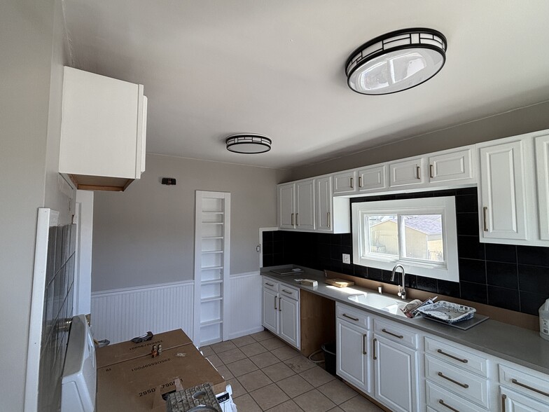 Kitchen - 6433 39th Ave