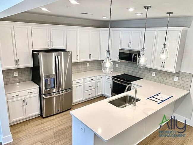 Primary Photo - 822 Wesley Ln