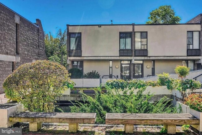 Building Photo - 2311 Pennyroyal Terrace