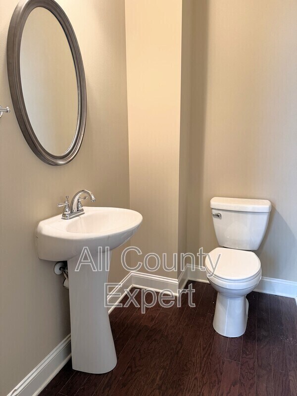 Building Photo - 1065 Township Cir