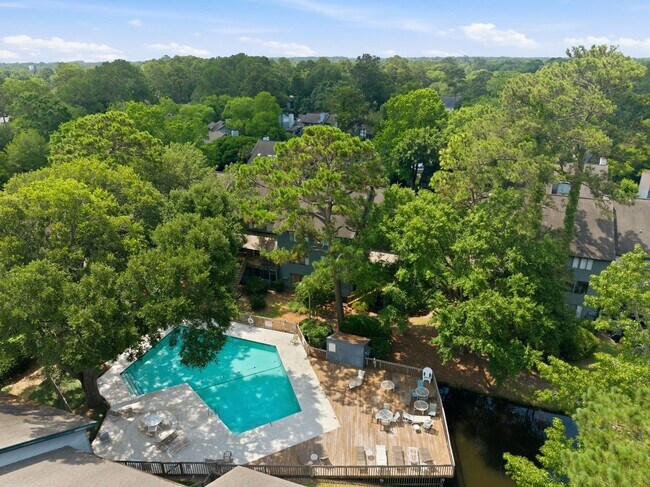 Building Photo - 1161 Shadow Lake Cir