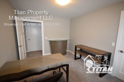Building Photo - 713 N Waldoch Dr