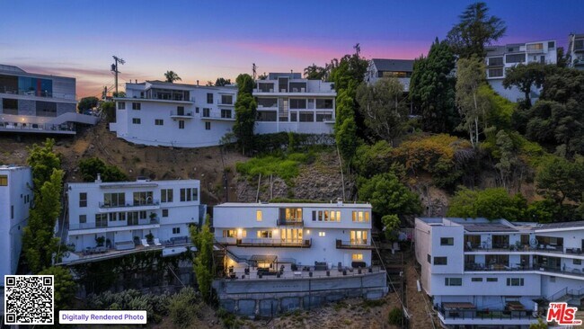 Building Photo - 8528 Hillside Ave