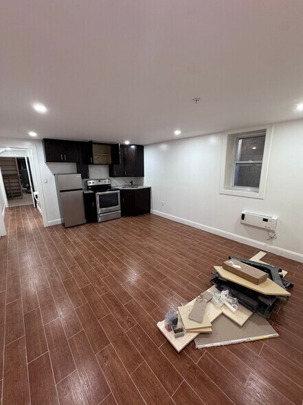 Building Photo - 647 N 16th St