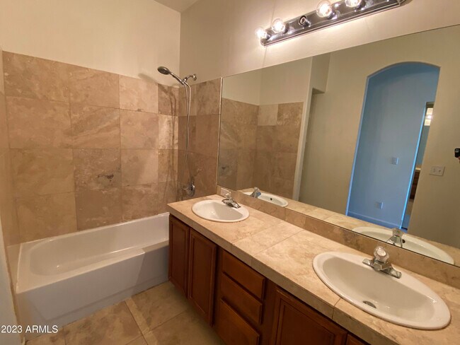 Building Photo - 4242 N 27th St