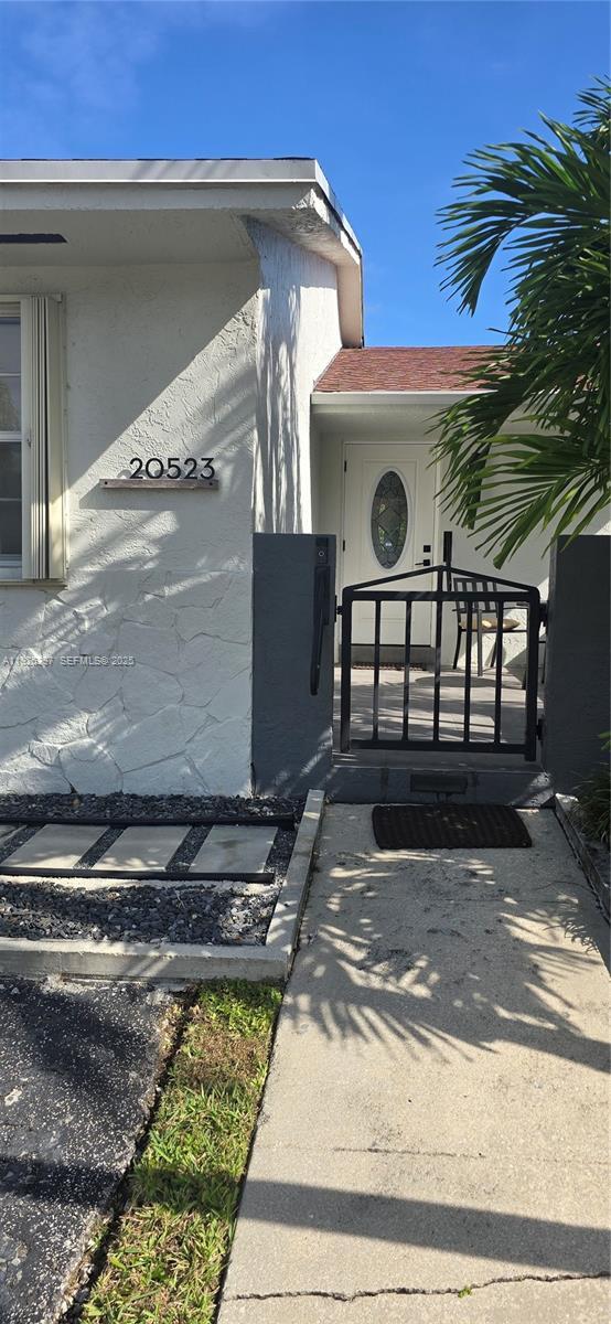 Building Photo - 20523 SW 92nd Pl