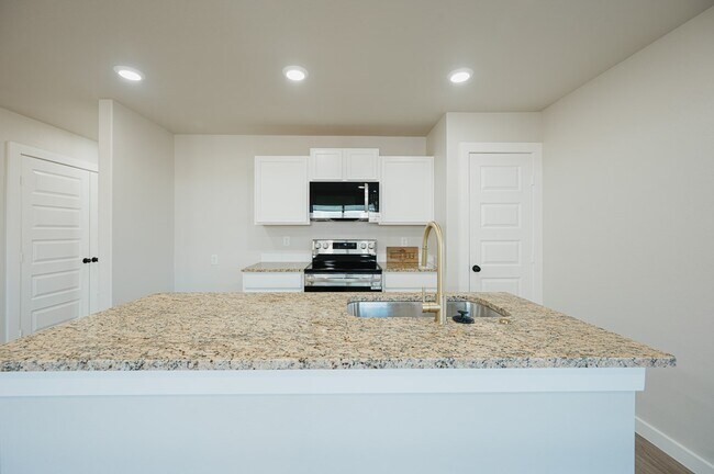 Building Photo - 409 Prairie Dog Dr