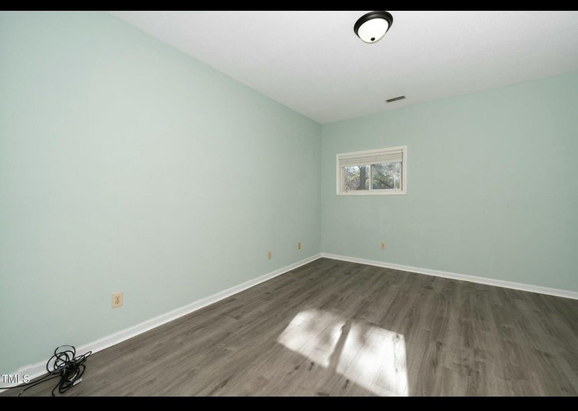 Building Photo - Room in Condo on Winterpointe Ln