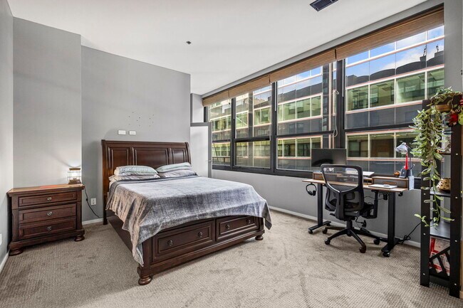 Building Photo - 130 S Canal St