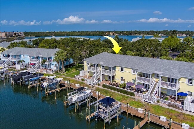 Building Photo - 5196 Beach Dr SE