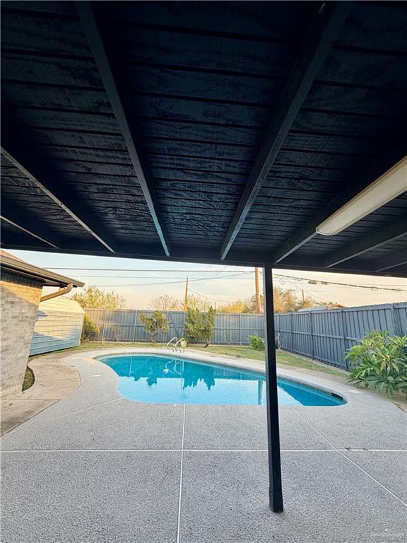 Building Photo - 22 N Ebony St