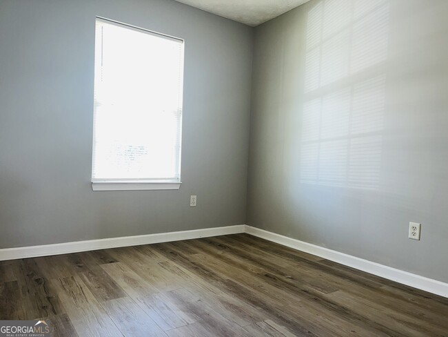 Building Photo - 105 Granite St