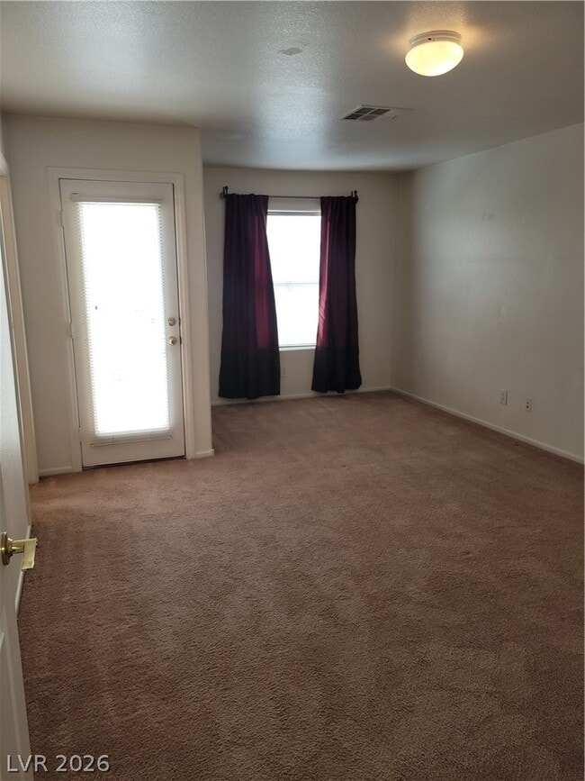 Building Photo - 9275 Hollander Ave
