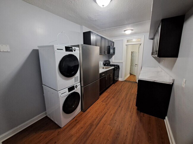 Building Photo - 3516 Ely Pl SE