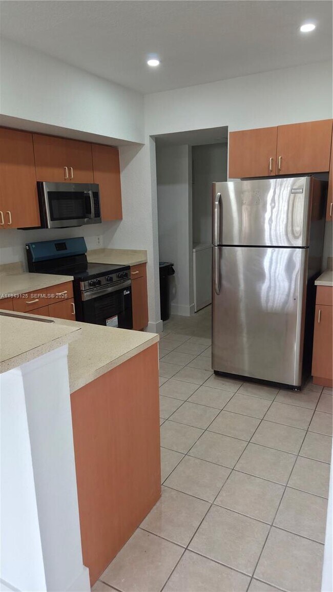 Building Photo - 2101 Belmont Ln